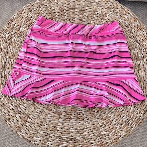 Tail Isla Wave Ruffle Hem Skort - Picture 5 of 14